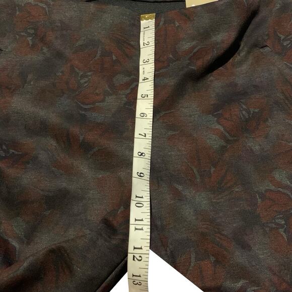 NWT Chico's Pants Women 3.5 (18) Slimming Ponte Cape Cod Floral Graphite Gray - Picture 8 of 9